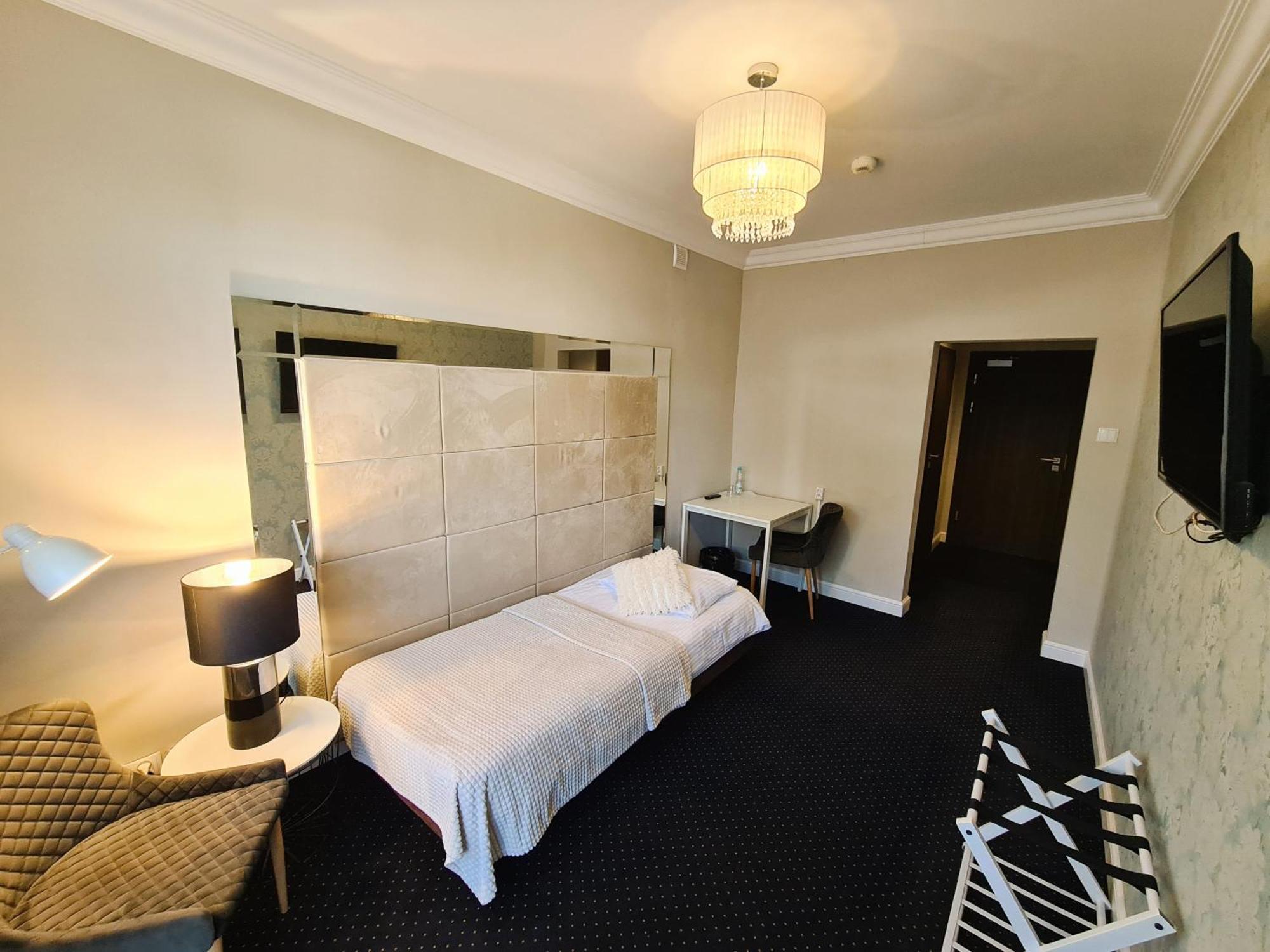 Hotel Kurpia Arte Новогруд Экстерьер фото