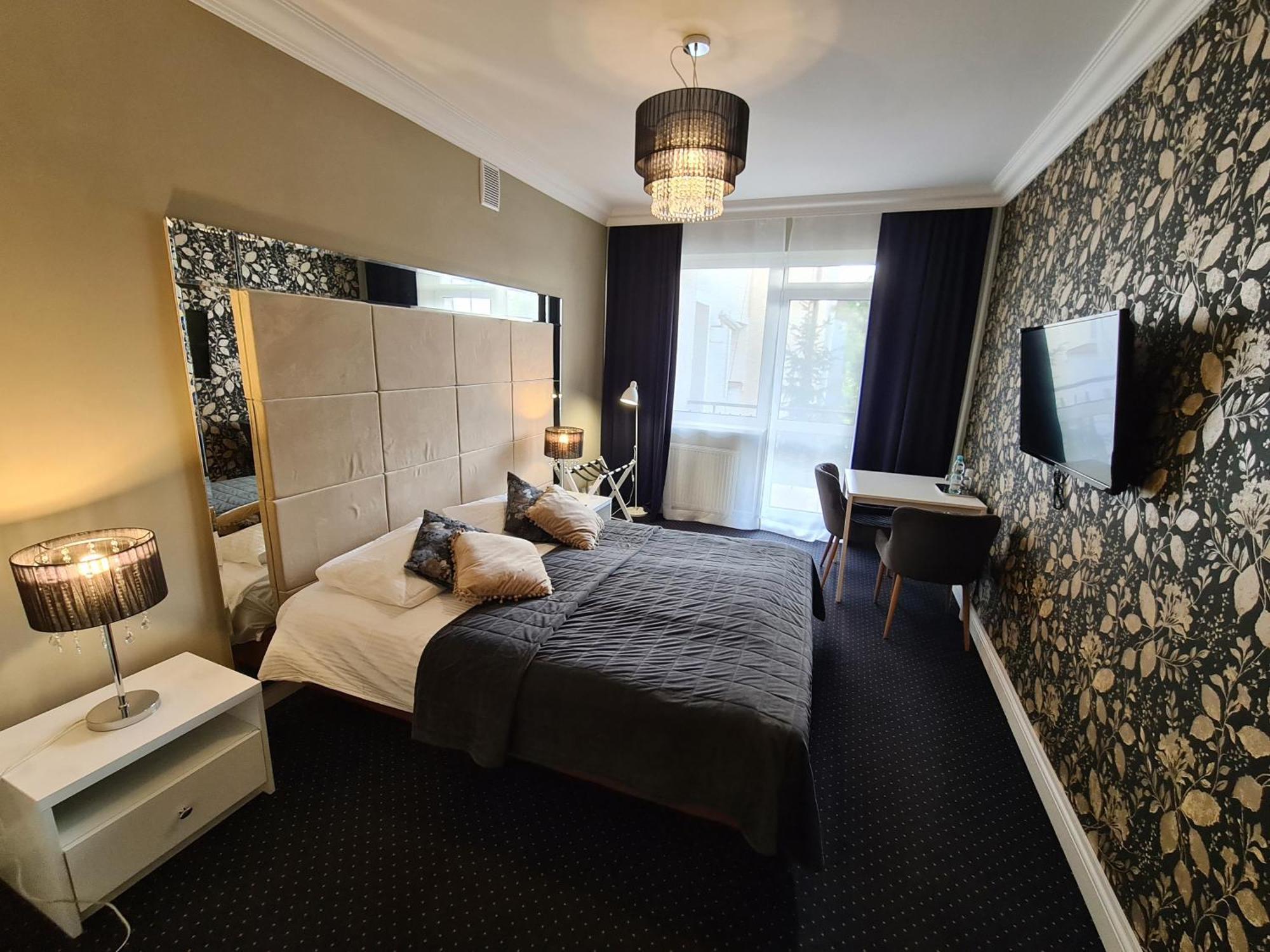 Hotel Kurpia Arte Новогруд Экстерьер фото